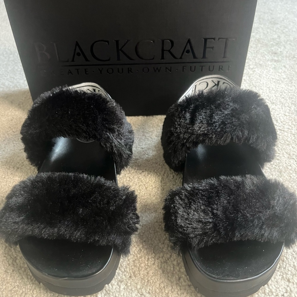 Black Cozy Slippers for Everyday Comfort